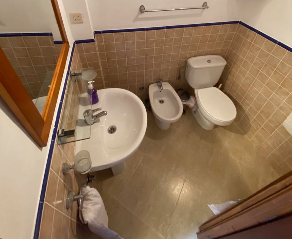 Bathroom at Piso 1, Pisos Baza