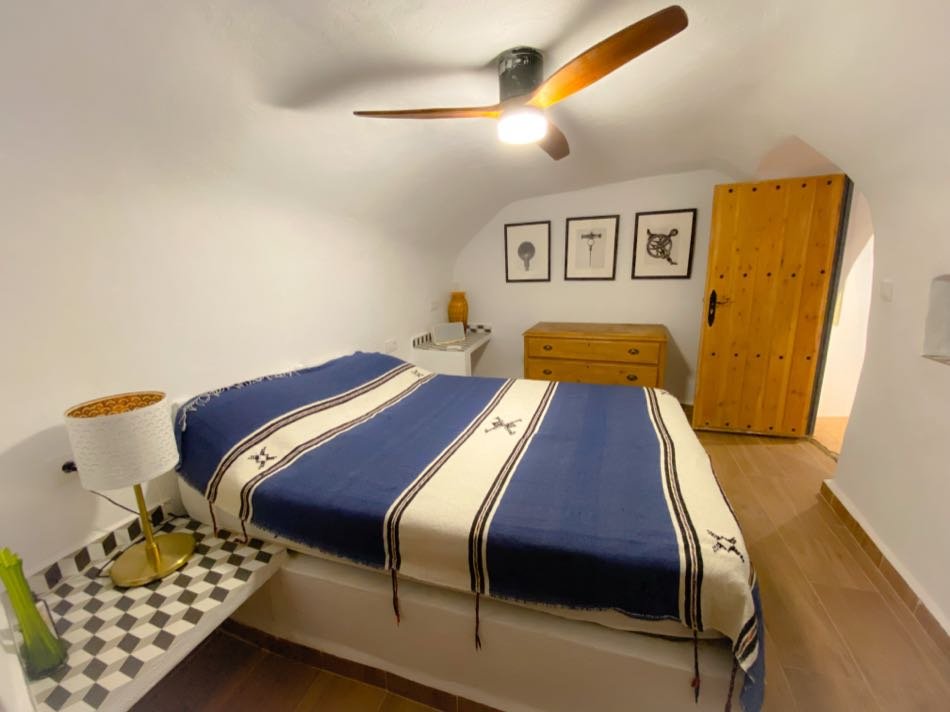 G Plan bedroom at Cueva Ventica
